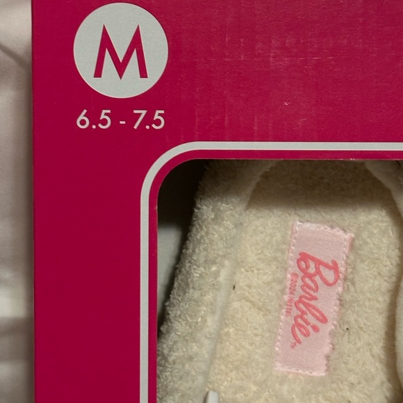 Barbie Pink and Cream Ladies Slippers New! - Picture 2 of 3